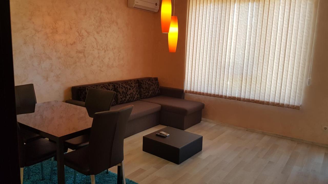 South Coast Apartments Schumen Exterior foto